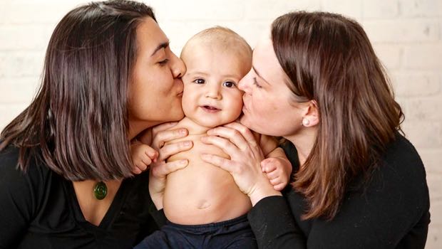 Napoli, l’anagrafe riconosce coppia di mamme lesbiche