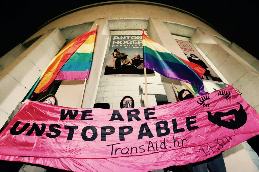 Attacco col gas alla serata LGBT, la Croazia si ribella
