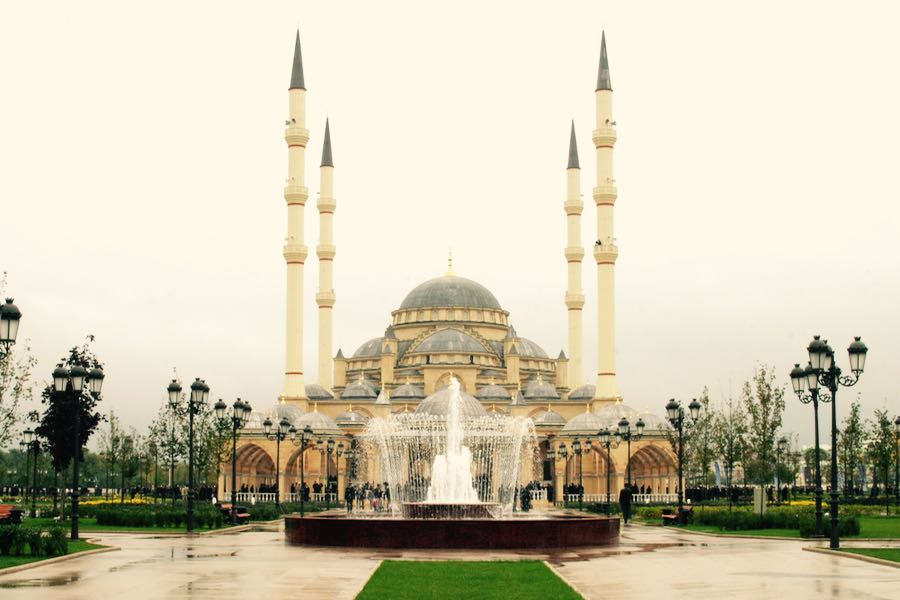la grande moschea akhmad kadyrov di groznyj