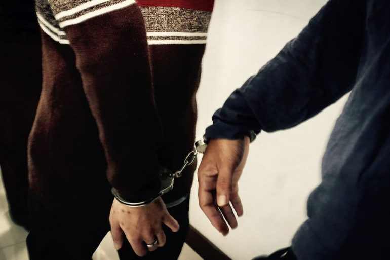 due ragazzi gay condannati a aceh in indonesia