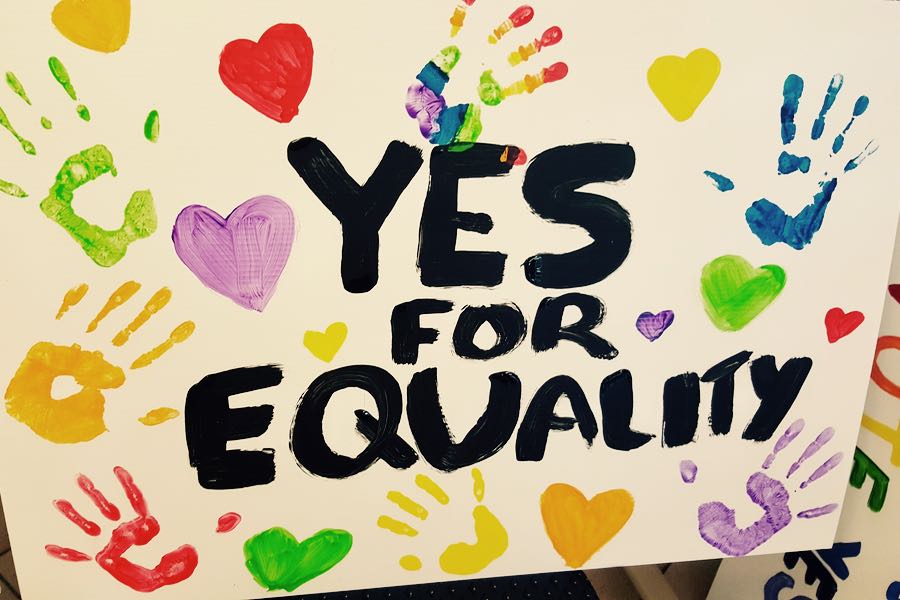 cartellone a favore dei matrimoni gay in Australia