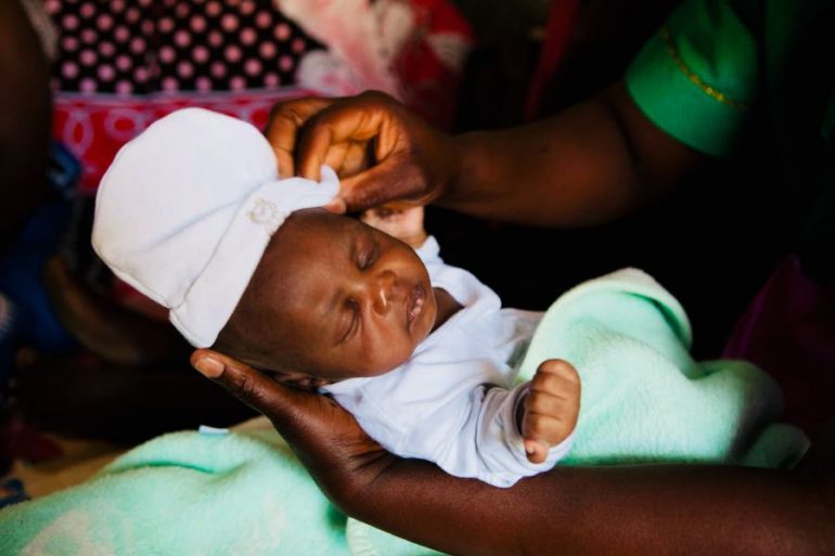 bambino sudafricano appena nato
