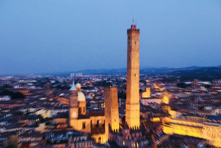 fotografia aerea onirica di bologna