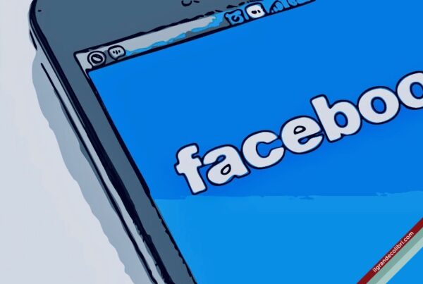 facebook app cellulare smartphone