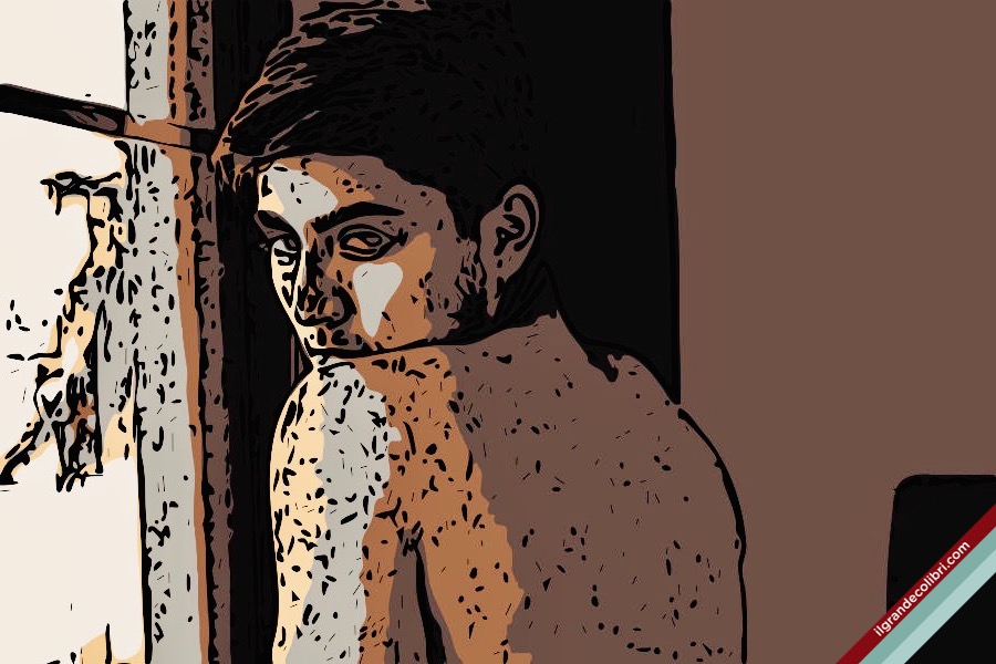 uomo latino triste solo