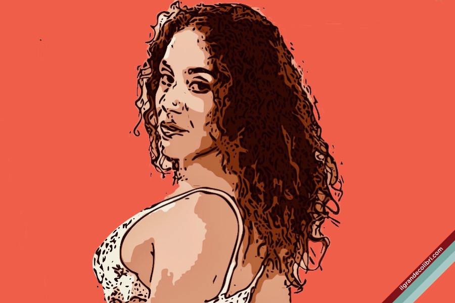 donna latino americana spalle