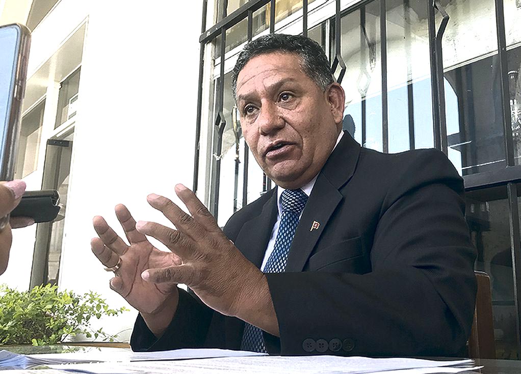 Esdras Ricardo Medina Manaya